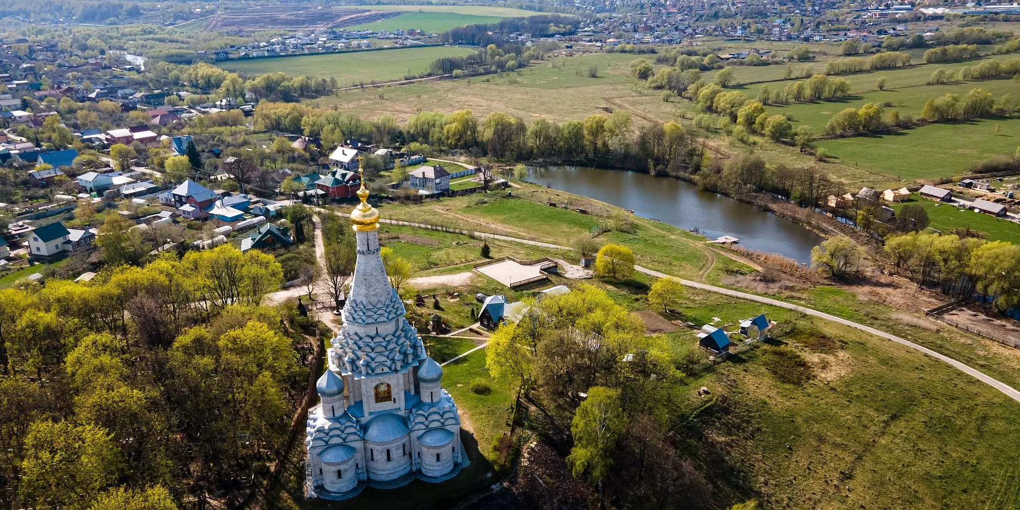 Купить участок в коттеджном поселке Остров Лайф