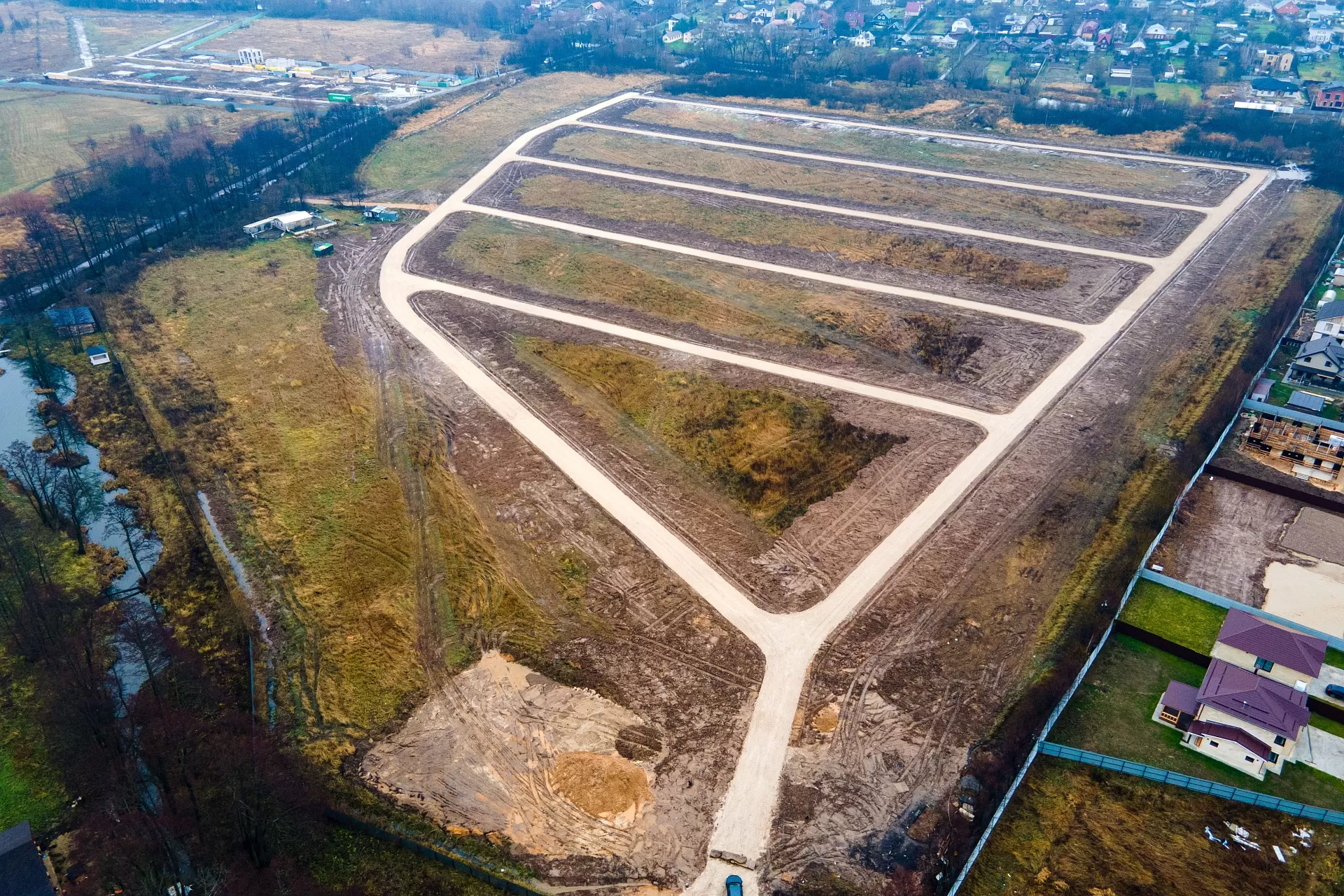 Купить участок в коттеджном поселке Остров Лайф